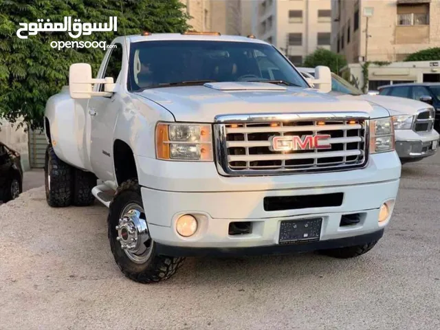 GMC LIKE NEW THE ONLY ONE IN JORDAN