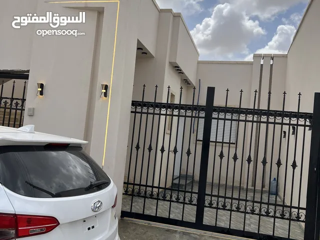 منزل للبيع بالقرب من ريئسي عين زاره تشطيب ممتاز اسكن طول البنبي قواعد وكتينة وعرص