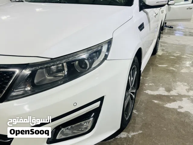 2014 كيا اوبتيما Standard