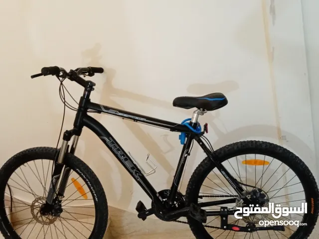 دراجة هوائية مقاس كبير بحالة جيدة MARQUE : TREK