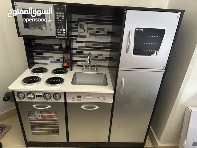 مطبخ أطفال بحالة ممتازة
