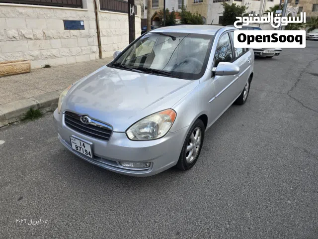 2009, هيونداي, فيرنا, Standard