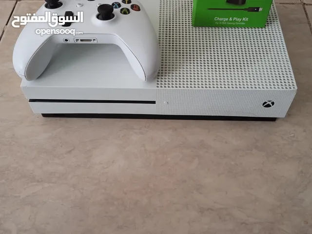 Xbox one s مستعمل بحالة جيدة للبيع