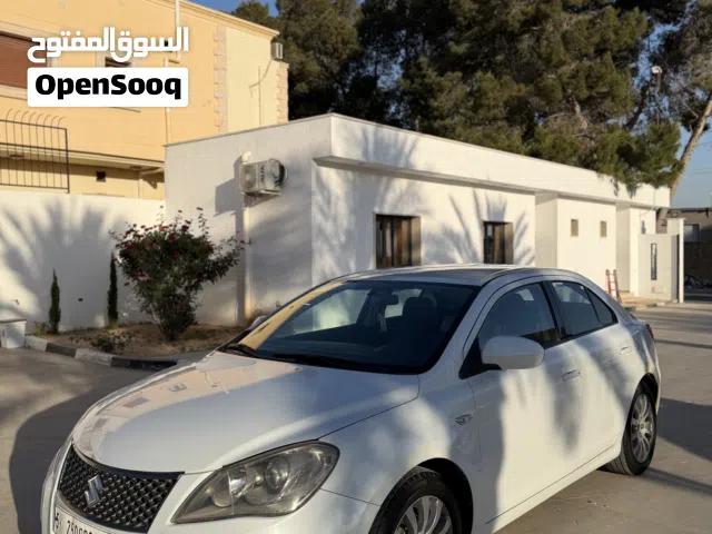 2014 سوزوكي كيزاشي Sport
