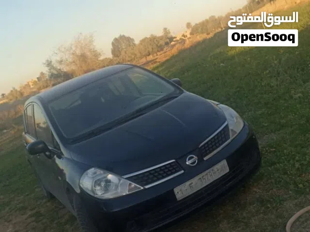 2008 نيسان تيدا