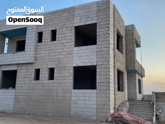 200 m2 More than 6 bedrooms Townhouse for Rent in Jerash Al-Rashaida