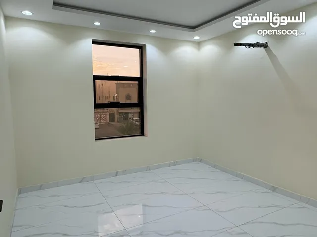 227 m2 5 Bedrooms Apartments for Sale in Al Madinah Alaaziziyah