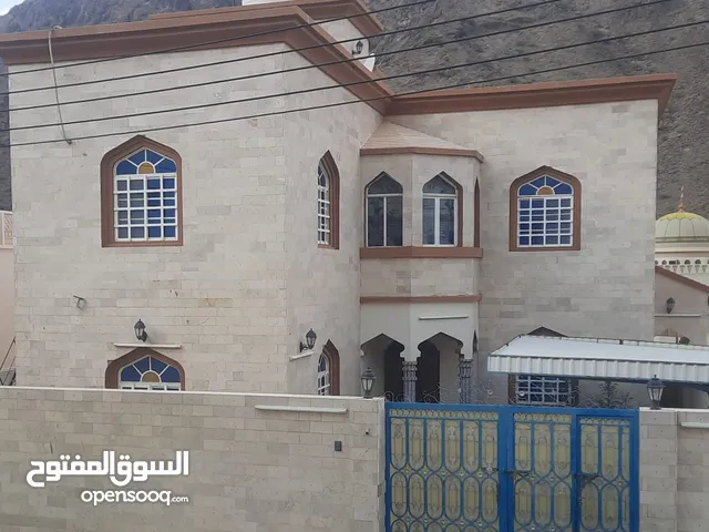 410 m2 More than 6 bedrooms Townhouse for Sale in Al Batinah Al 'Awabi