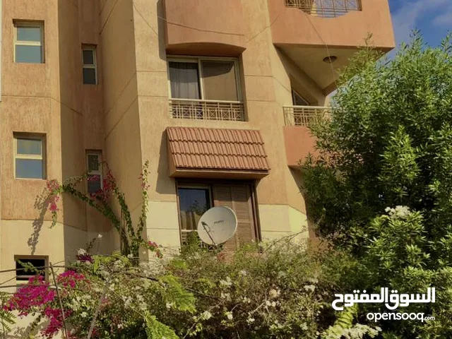 315 m2 3 Bedrooms Apartments for Sale in Giza Sheikh Zayed