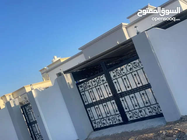 200 ft² 3 Bedrooms Villa for Sale in Al Dhahirah Ibri