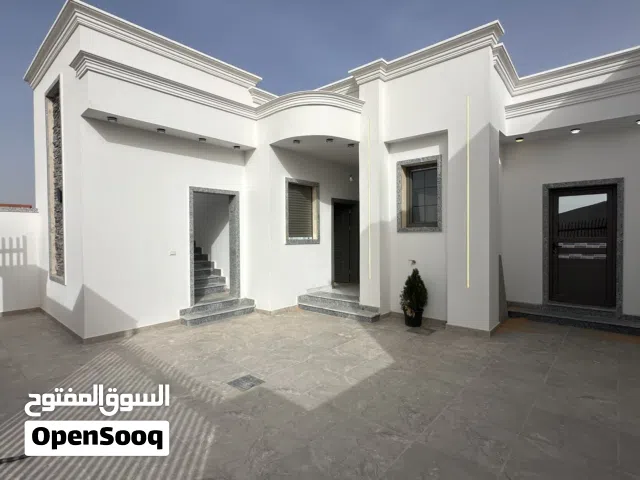 200 m2 4 Bedrooms Townhouse for Rent in Tripoli Ain Zara