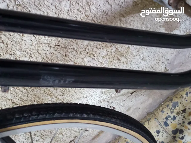 بايسكل سياحي بناتي حجم 27 لون اسود لماع نظيف جدا وجاهز