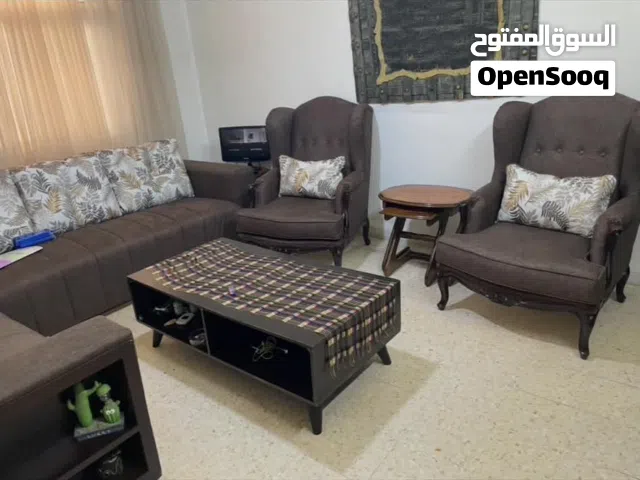 طقم كورنر خشب زان + طاوله وسطيه + 3 قطع سيرڤس استعمال خفيف