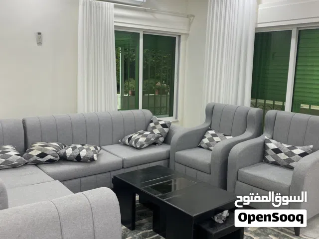 شقة فارغة او مفروشه للايجار - دير غبار