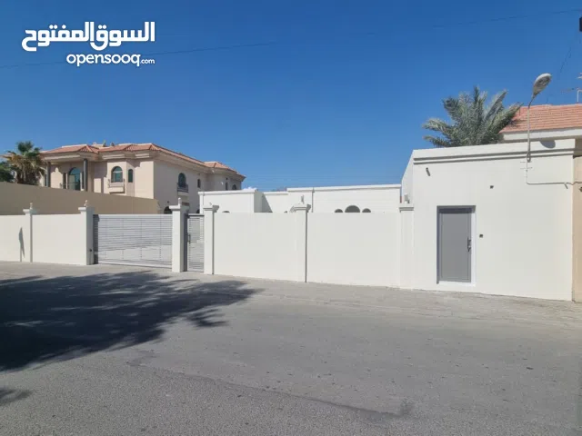 270 m2 3 Bedrooms Villa for Sale in Southern Governorate Eastern Riffa