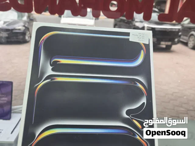 ايباد برو  256 gb واى فاى وشريحه m5 . 13 inch كفالة الفا استور سيلفر