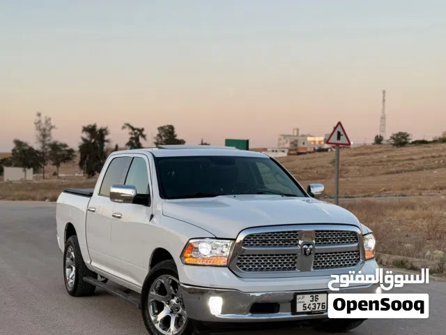 2015 دودج رام Laramie
