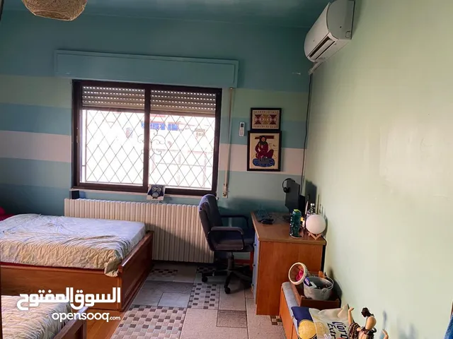 350 m2 4 Bedrooms Villa for Sale in Amman Khalda