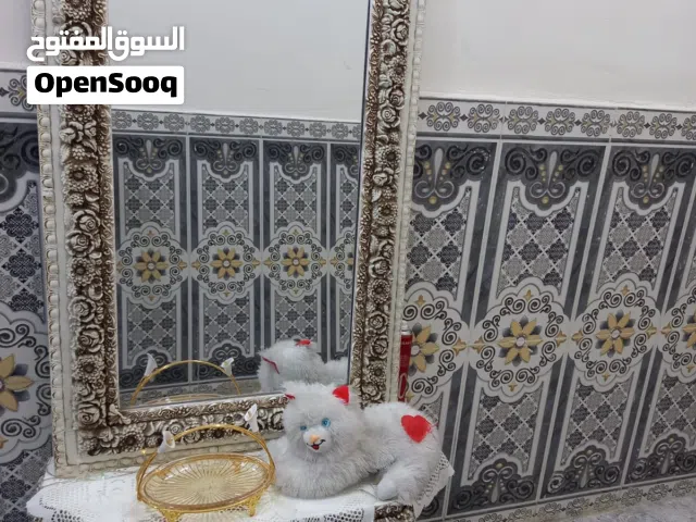 مراية+ ثريه كبيرة ثنينهم مكنسة شغاله