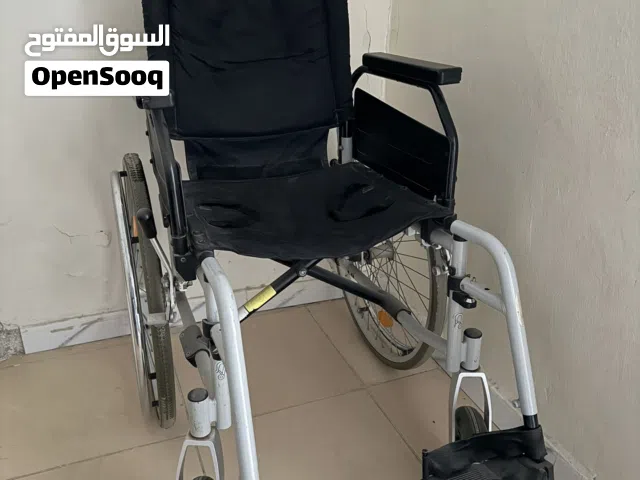 كرسي متحرك (Wheelchair) ماركة Drive – حالة ممتازة للبيع  طرابلس