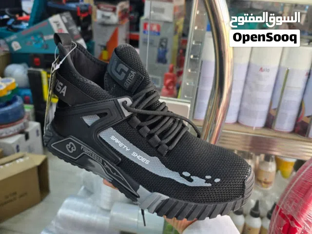 حذاء سيفتي شبه جديد