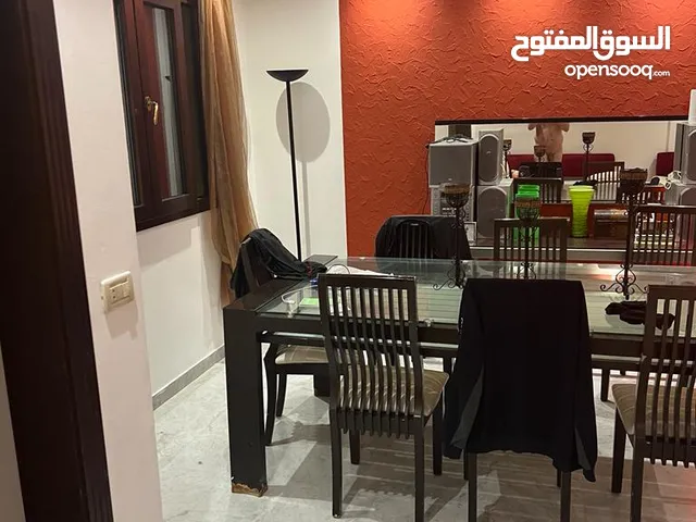 شقة فخمة للبيع في دوحة عرمون