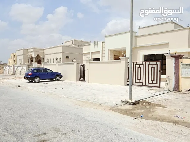 358 m2 4 Bedrooms Villa for Sale in Dhofar Salala