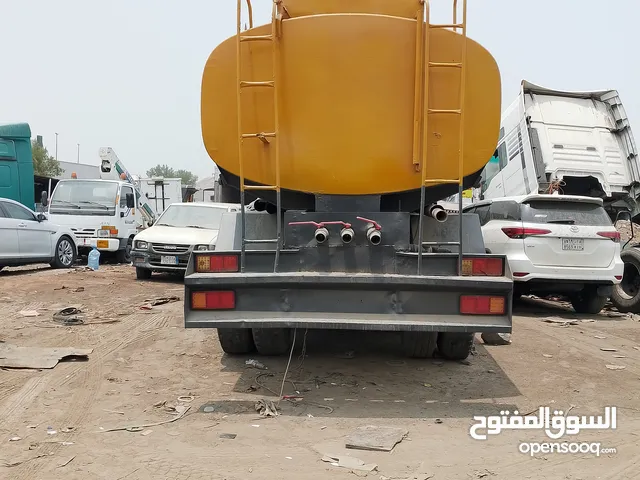 تانك للبيع سعة 30 طن سليم بالكامل