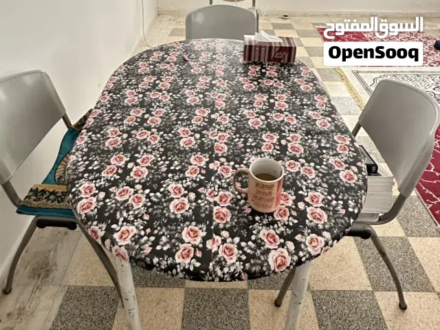 أغراض منزلية بحالة جيدة - البيع بغرض السفر - سرير كبير - سرير أطفال - غسالة - تلفاز - طباخة شعلتين
