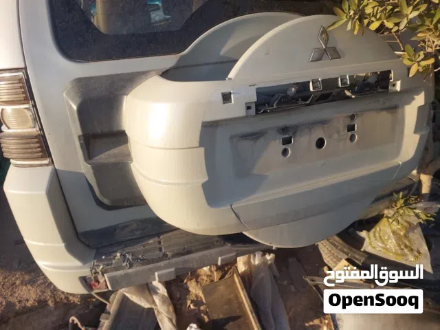 بوكس تاير باجيرو 2008