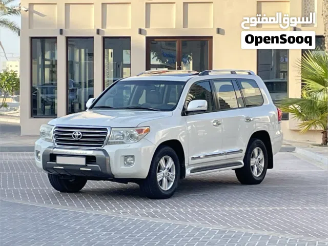 TOYOTA LANDCRUISER GXR V8 MODEL 2014