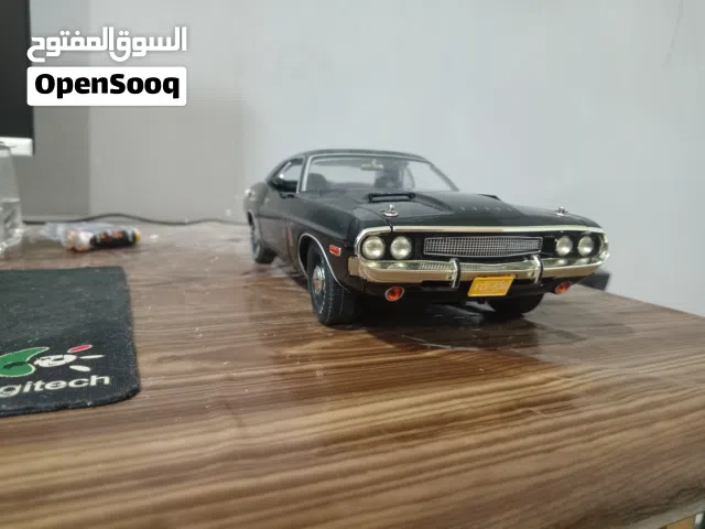 مجسم 1/18 دودج جارج 73 ماركة كرين