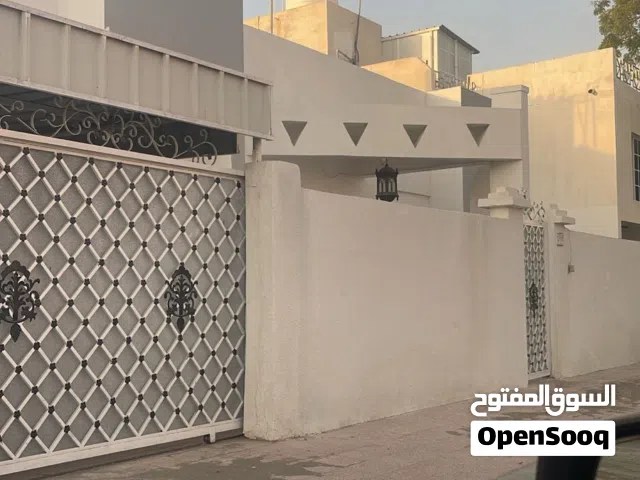 منزل قديم للبيع في المنطقة الثالثة