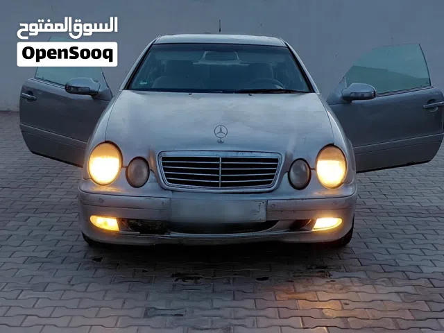 2002 مرسيدس بنز الفئة-CLK CLK 200