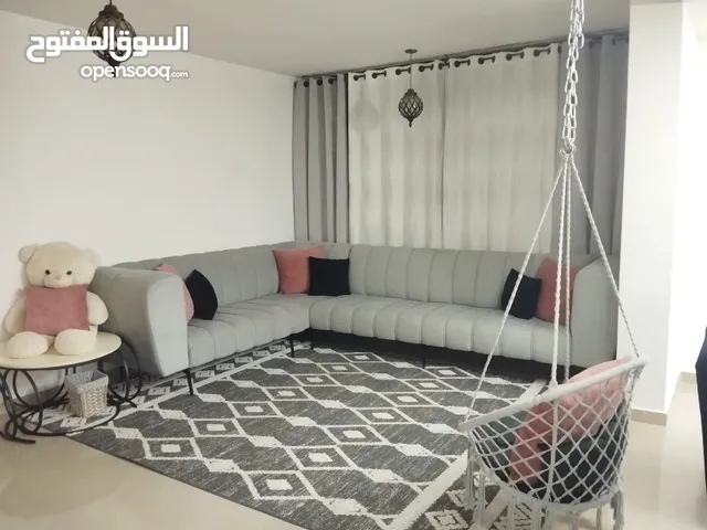 320 m2 More than 6 bedrooms Apartments for Sale in Ramallah and Al-Bireh Surda