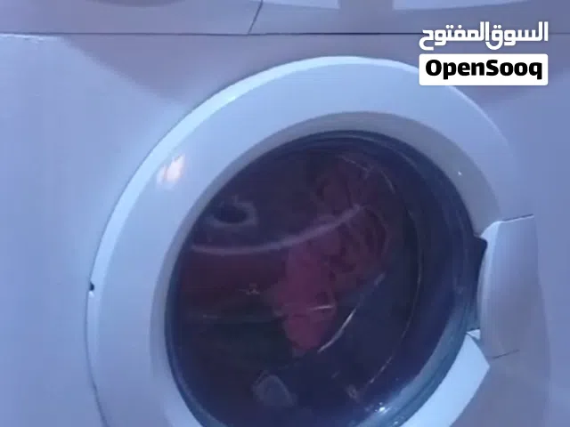غسالة ناشونال لون أبيض 6كيلو شغاله وع الفحص والله يبارك لصاحب النصيب بس فيها ملاحظة تسيب مي من الباب