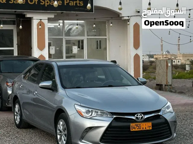 2016 تويوتا كامري LE