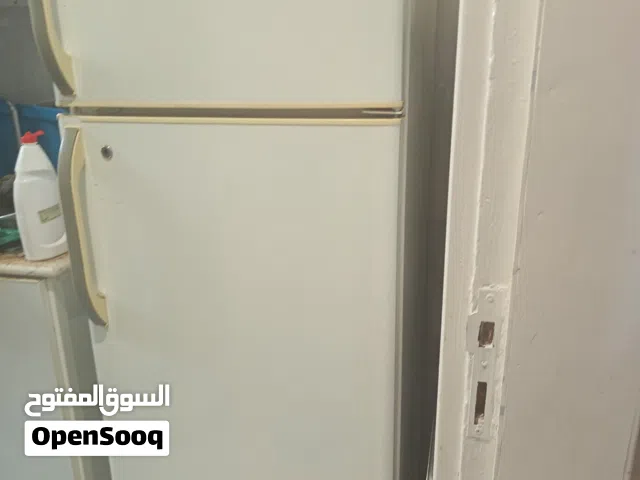 ثلاجه وغساله فوق أوتوماتيك بحاله ممتازه