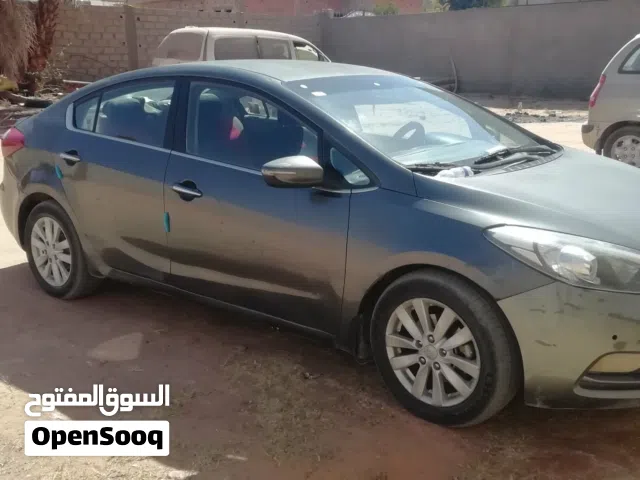 Used Kia Cerato in Tripoli
