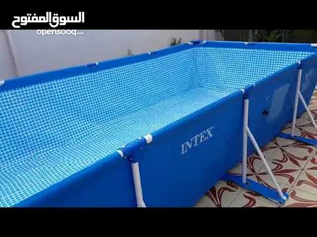 مسبح ابو الركايز ماركه عالميه بعده جديد مستخدم قليل  الطول 5 متر العرض 2 متر الرتفاع 90