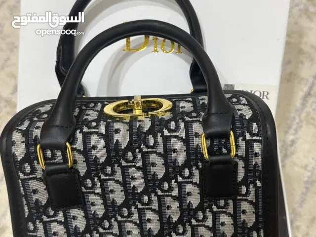 Hand Bags Black for sale  in Al Ain
