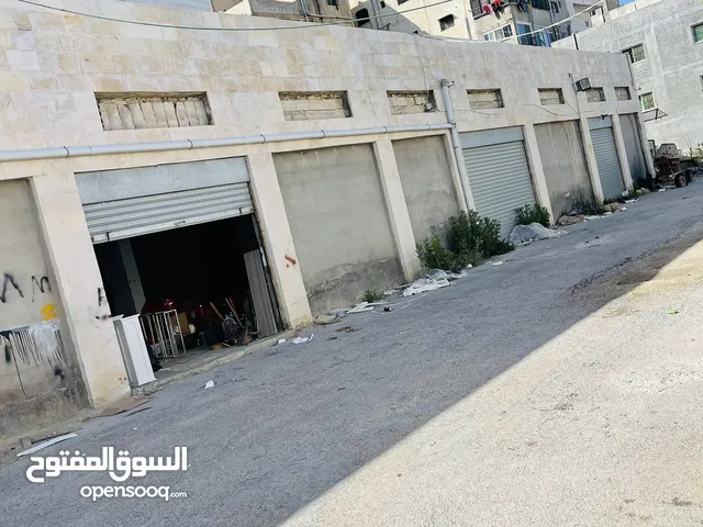 مستودعات للإيجار بمساحة 500متر2 في طريق الظهير الواقع بين مرج الحمام والبيادر قرب شركة مرسيدس غرغور