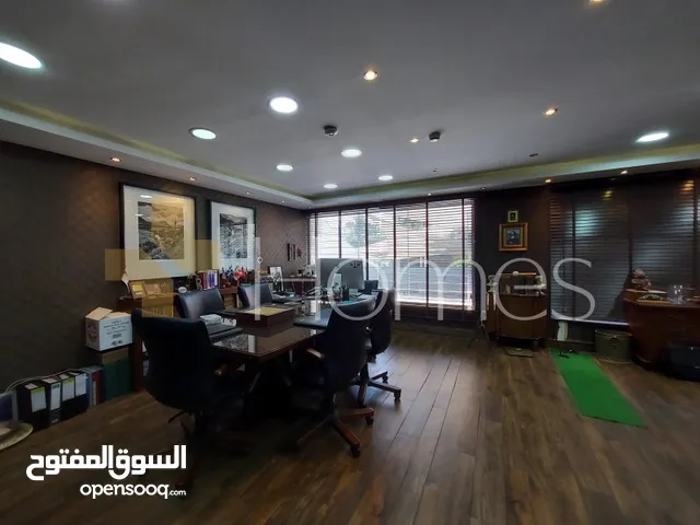 450m2 More than 6 bedrooms Villa for Sale in Amman Shmaisani
