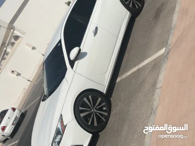 للبيع التيما s موديل 2019 وارد امريكا نظيفه فيها ملكيه وتامين سنه واطارات جديده