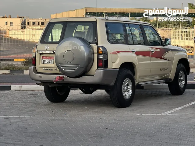 Nissan safari beige 2016