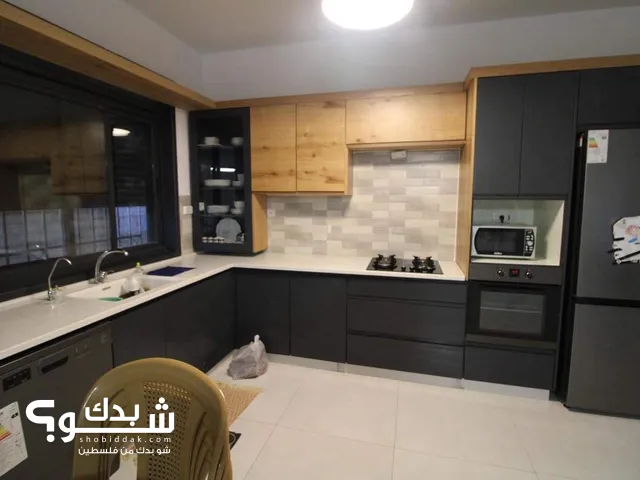 200m2 3 Bedrooms Apartments for Sale in Ramallah and Al-Bireh Ein Musbah