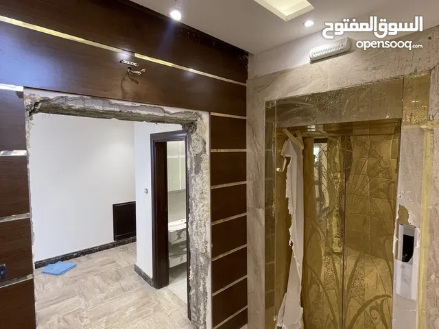 300 m2 4 Bedrooms Apartments for Sale in Amman Dabouq