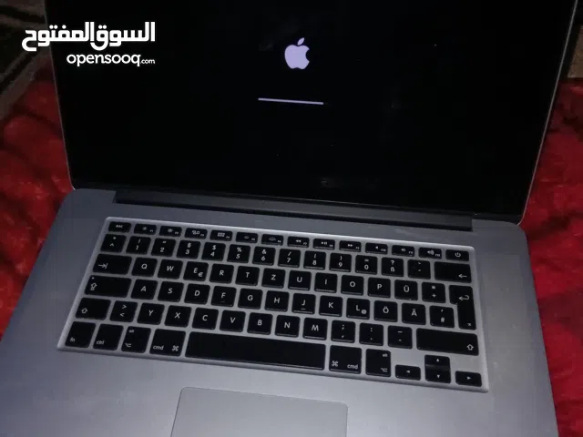 Macbook Pro  ماك بوك المحمول  kori7  رمات8  سعة تخزين SSD تبلغ 256 جيجابايت  شاشة 15.4  بطاقة الشاشة