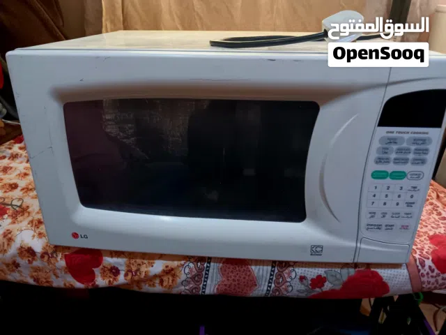 LG 20 - 24 Liters Microwave in Farwaniya