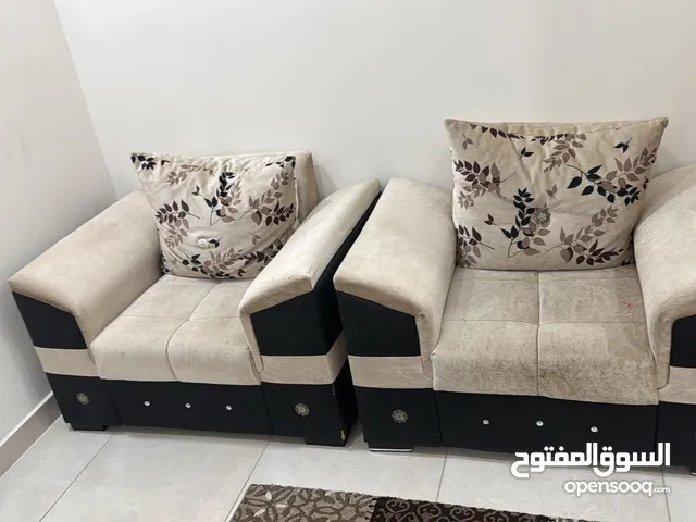 كنب مستعمل بحالة الوكالههههههه نضافه واسعمال عيلة صغيره